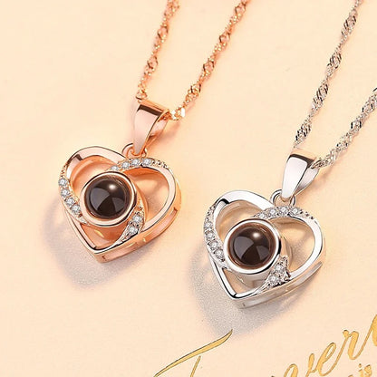 HotRose Conjunto con collar “te amo el 100 idiomas” en caja de rosa ascendente - [PROMOCIÓN DISPONIBLE SOLO HOY]